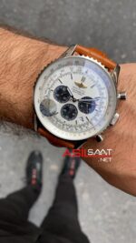 Breitling Navitimer 01 Beyaz Kadran Kahverengi Kordon