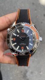 Omega Planet Ocean Seamaster 600 M Siyah 44 mm Replika Saat