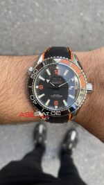 Omega Planet Ocean Seamaster 600 M Siyah 44 mm Replika Saat