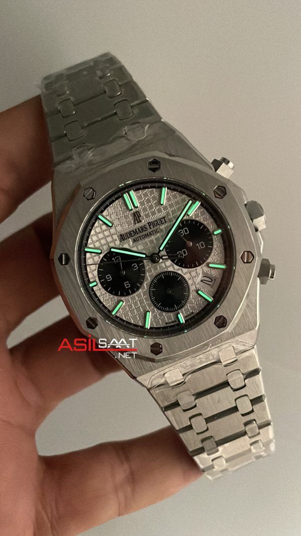 Audemars Piguet Royal Oak Chronograph 26331ST Panda Beyaz Kadran 41mm Silver Replika Saat
