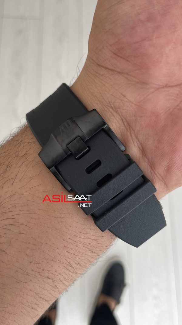 Audemars Piguet Royal Oak Offshore Carbon Siyah Kadran 26400AU Black 43mm Replika Saat