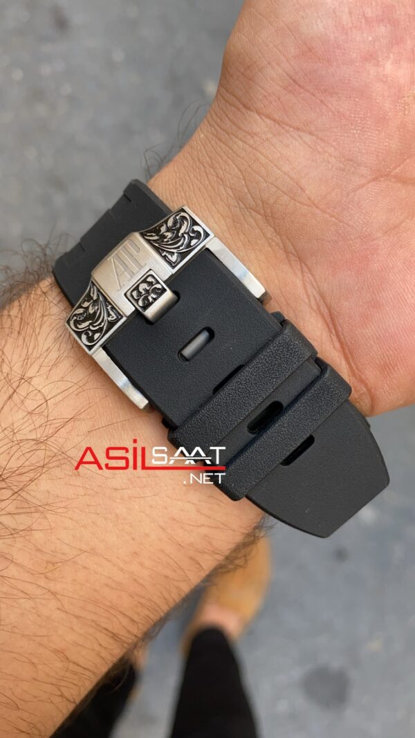Audemars Piguet Royal Oak Tourbillon İşlemeli Kasa Kauçuk Kordon APR093 Audemars Piguet Royal Oak Tourbillon İşlemeli Kasa Kauçuk Kordon APR093