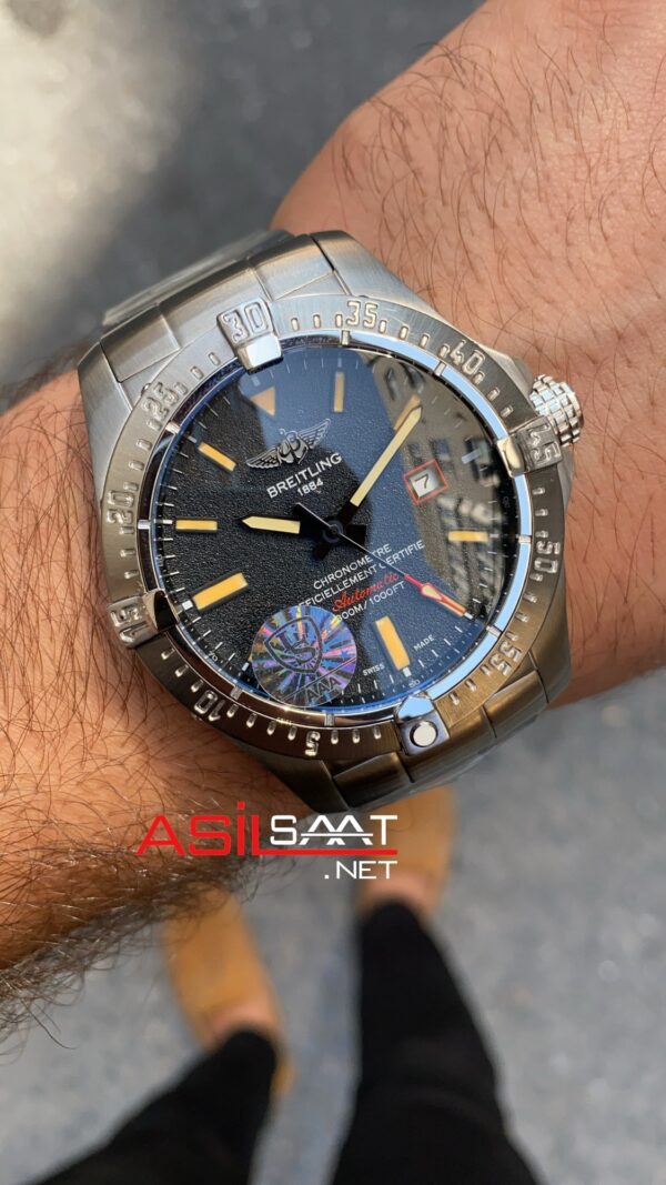 Breitling Avenger A17318 43 mm BAV001 Breitling Avenger A17318 43 mm BAV001