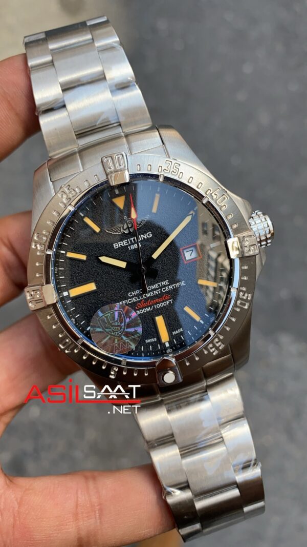 Breitling Avenger A17318 43 mm BAV001 Breitling Avenger A17318 43 mm BAV001