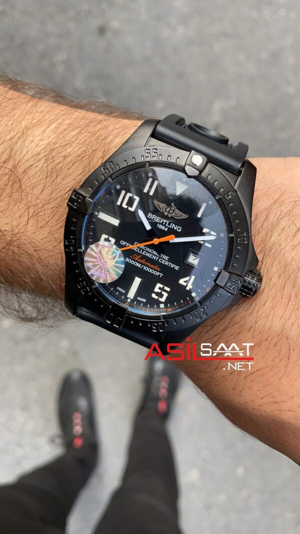 Breitling Avenger PVD Black 43 mm BAV004 Breitling Avenger PVD Black 43 mm BAV004