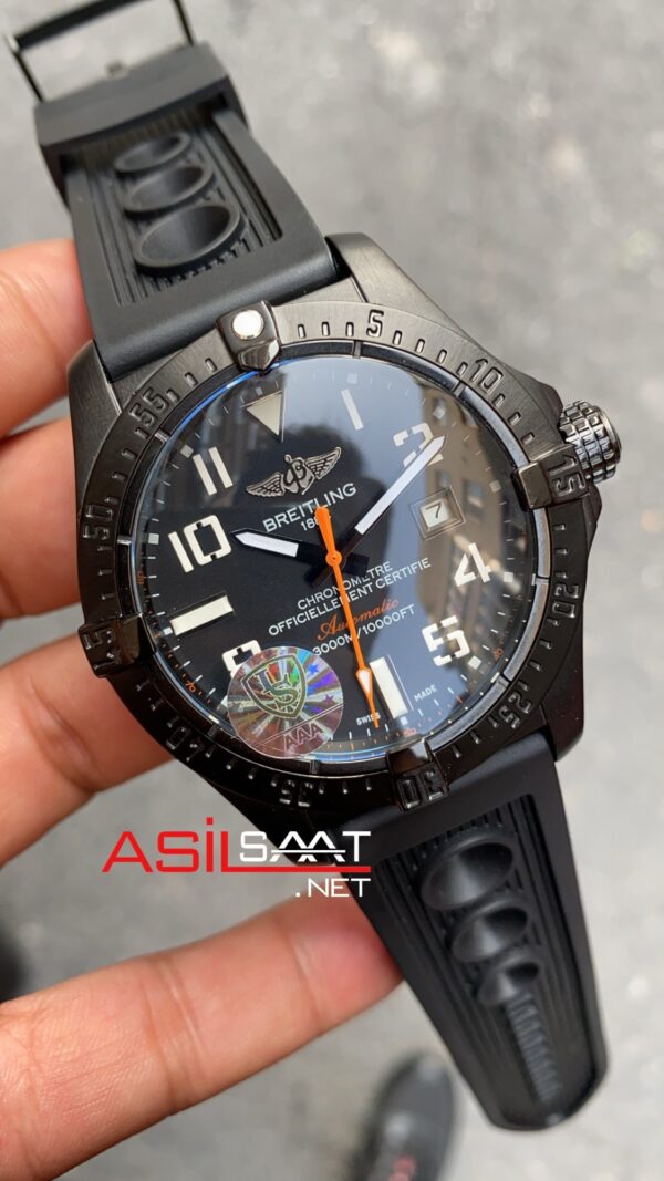 Breitling Avenger PVD Black 43 mm BAV004 Breitling Avenger PVD Black 43 mm BAV004