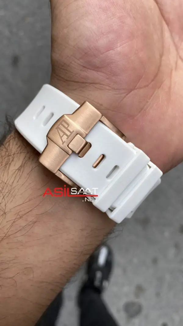 Audemars Piguet Royal Oak Offshore Chronograph Summer 43 mm Beyaz Kadran 26408OR Rosegold Replika Saat APOS006