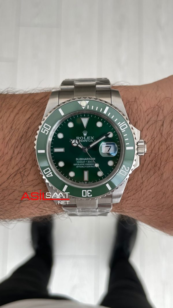 Rolex Submariner Hulk 116610LV Yeşil Kadran 40mm Replika Saat