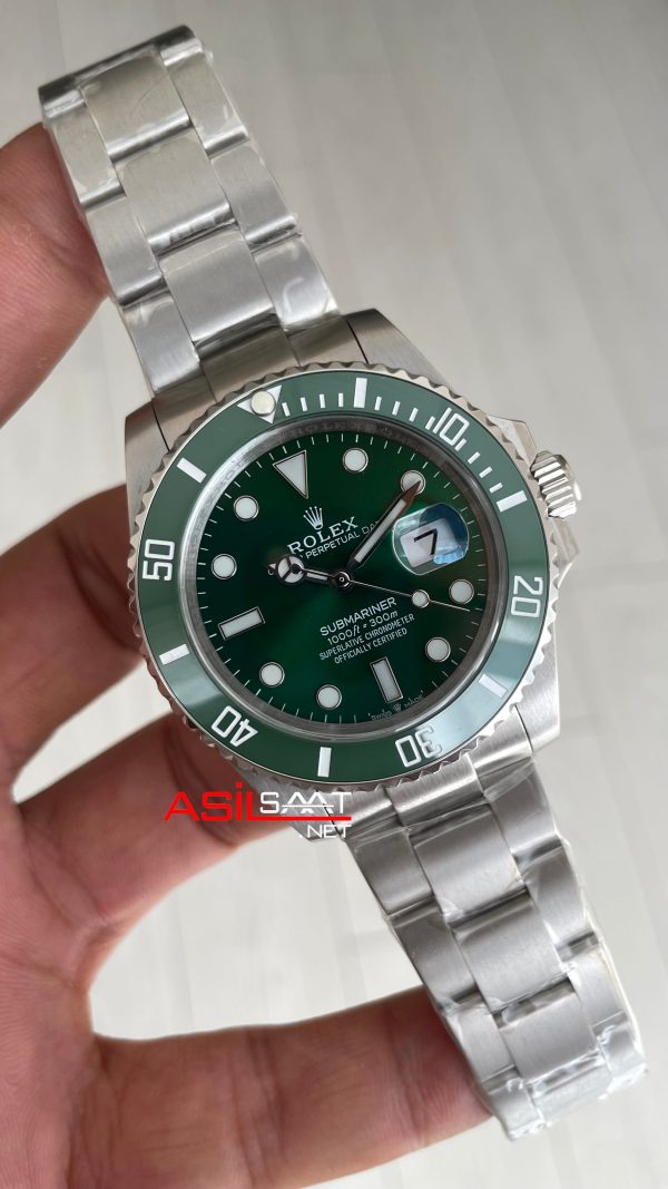 Rolex Submariner Hulk 116610LV Yeşil Kadran 40mm Replika Saat