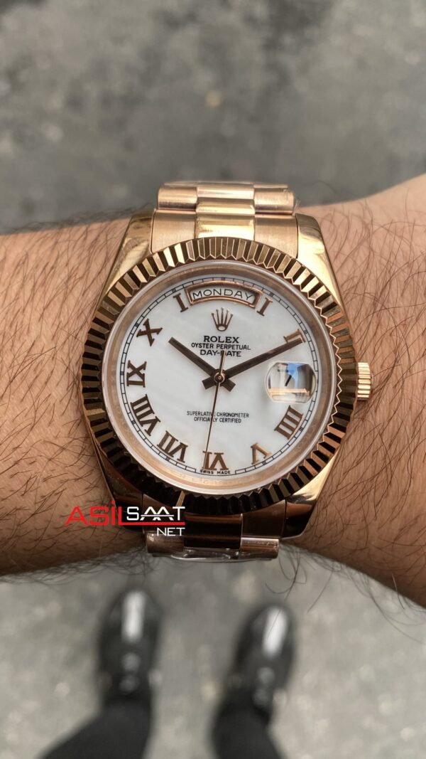 Rolex Day Date 218235 Rose Beyaz Kadran 40 mm