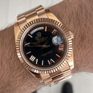 Rolex Day Date 228235 Rose Siyah 40mm Replika Saat