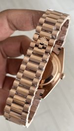 Rolex Day Date 228235 Rose Siyah 40mm Replika Saat