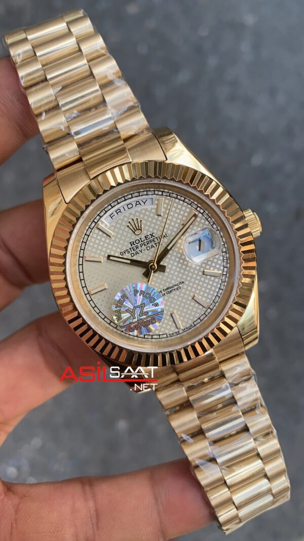 Rolex Day Date Beyaz Kadran 40 mm 228238 White Dial Gold Replika Saat ROLDD026