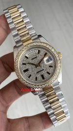 Rolex Day Date Pave Baguette Diamond 40mm Taşlı Kadran Two Tone Gold Replika Saat