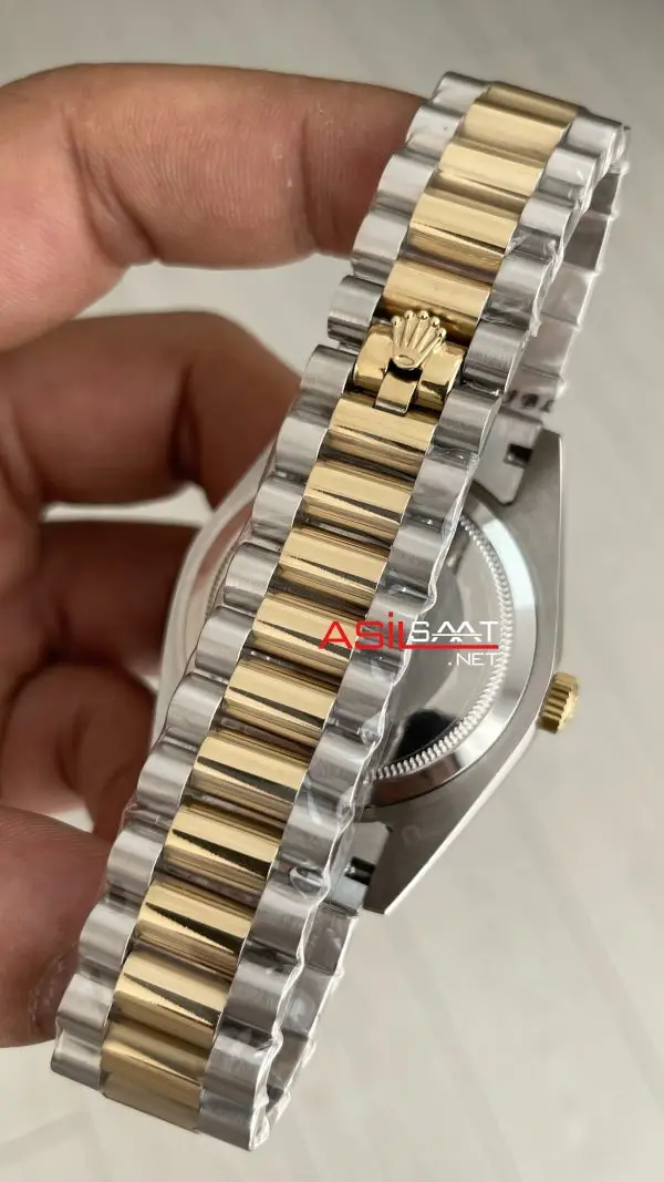 Rolex Day Date Pave Baguette Diamond 40mm Taşlı Kadran Two Tone Gold Replika Saat