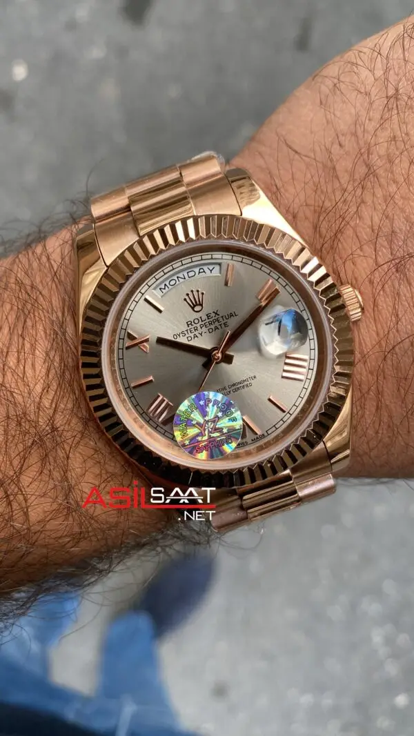 Rolex Day-Date President 40 mm 228235 Everose Gold Replika Saat ROLDD037