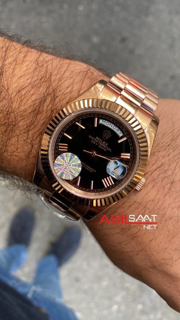 Rolex Day-Date President Roma Rakamlı Siyah Kadran 40 mm 218235 Rosegold Replika Saat ROLDD022