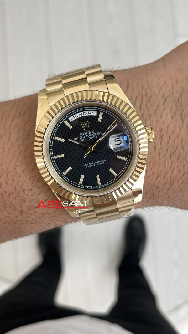 Rolex Day Date Siyah 228238 President 40mm Gold Replika Saat Rolex Day Date Siyah 228238 President 40mm Gold Replika Saat