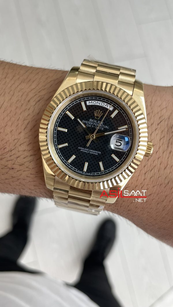 Rolex Day Date Siyah 228238 President 40mm Gold Replika Saat Rolex Day Date Siyah 228238 President 40mm Gold Replika Saat