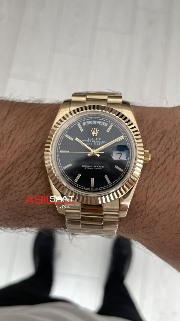Rolex Day Date Siyah 228238 President 40mm Gold Replika Saat Rolex Day Date Siyah 228238 President 40mm Gold Replika Saat