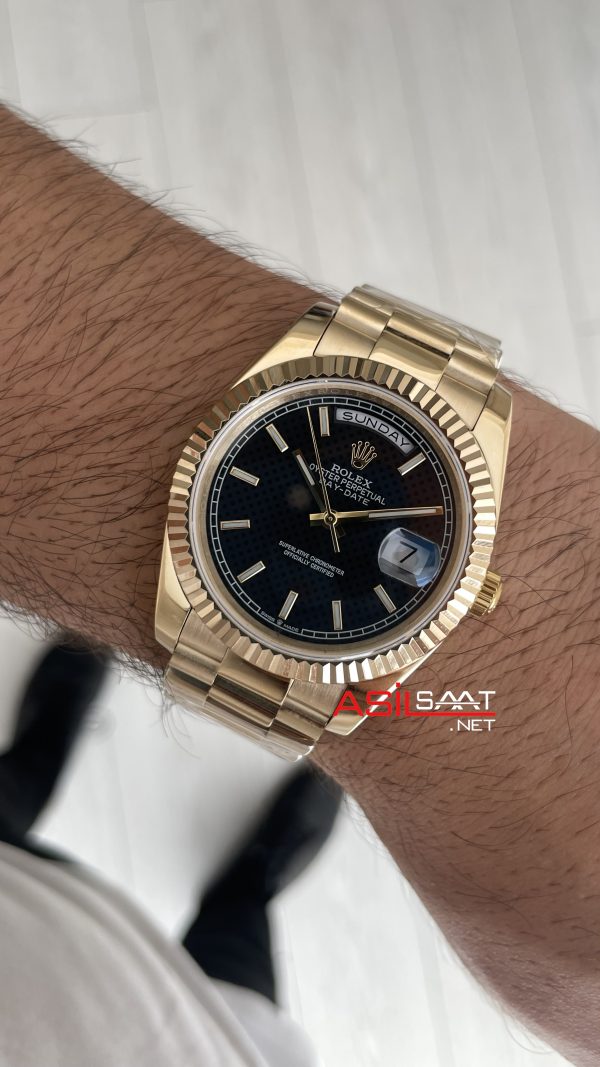 Rolex Day Date Siyah 228238 President 40mm Gold Replika Saat Rolex Day Date Siyah 228238 President 40mm Gold Replika Saat