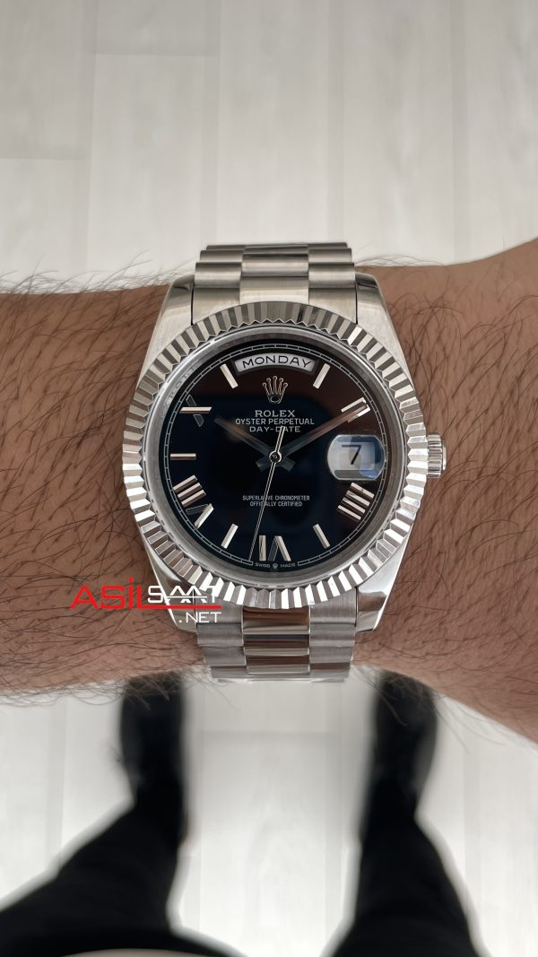 Rolex Day Date Siyah Kadran 228239 Black Roman Dial 40mm Replika Saat Rolex Day Date Siyah Kadran 228239 Black Roman Dial 40mm Replika Saat