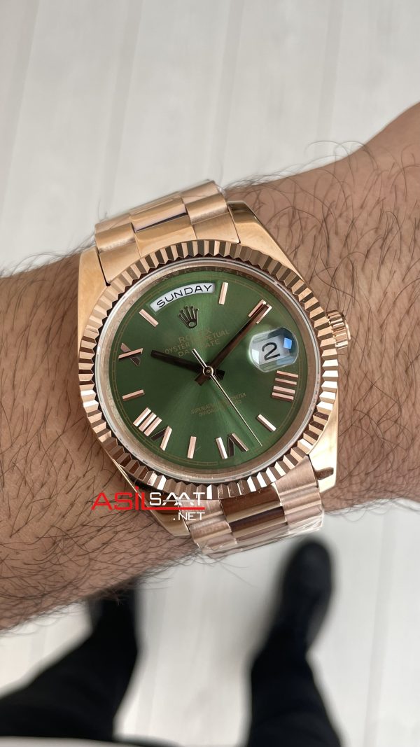 Rolex Day Date Yeşil 228235 Olive Green 40mm Rose Replika Saat