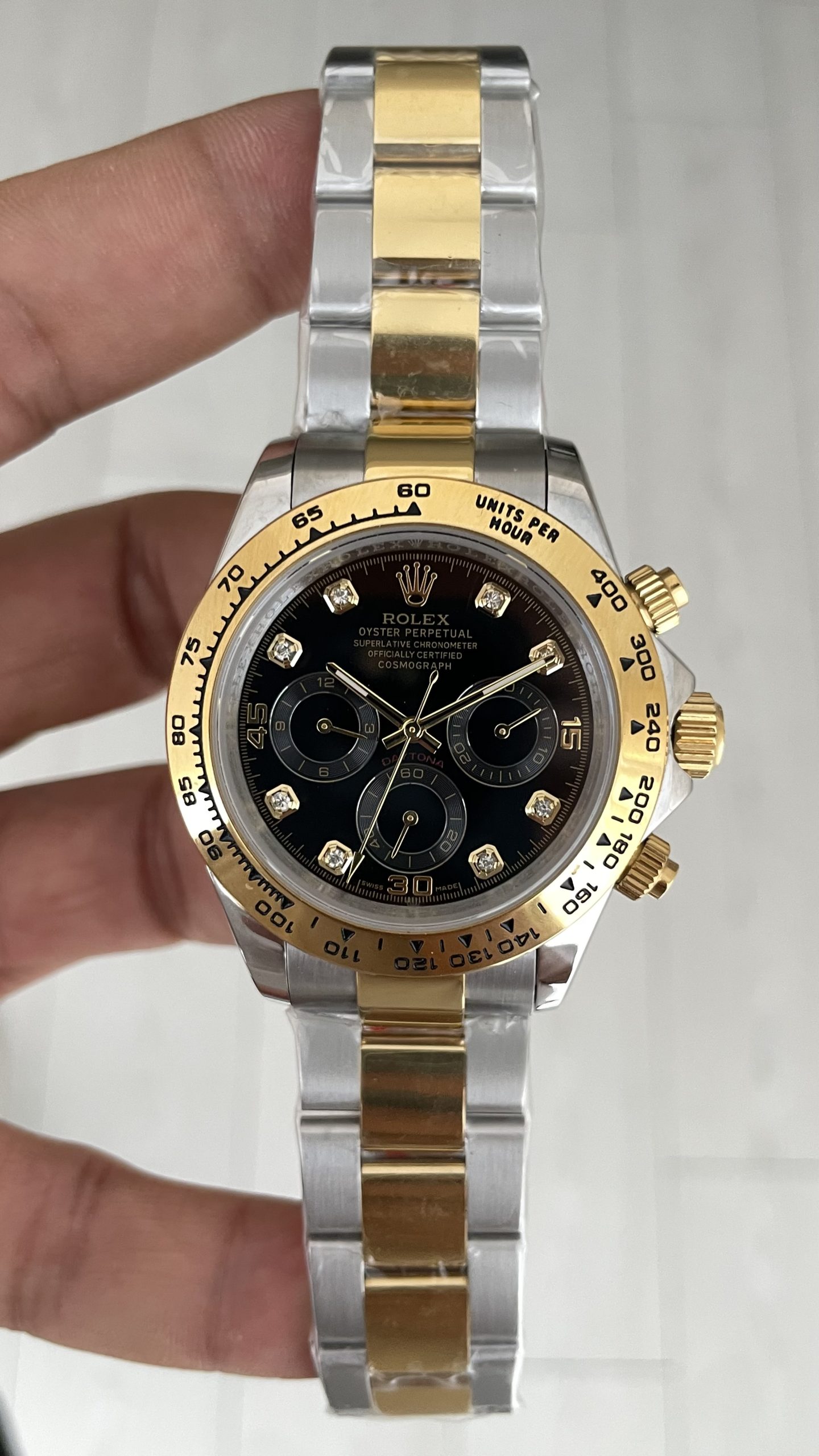 Rolex Daytona Siyah Taşlı 116503 Two Tone Gold 40mm Replika Saat Rolex Daytona Siyah Taşlı 116503 Two Tone Gold 40mm Replika Saat