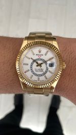 Rolex Sky Dweller Beyaz 336938 Oyster Gold 42mm Replika Saat