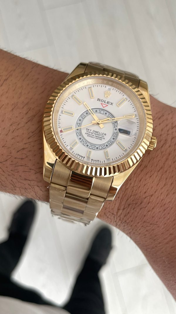 Rolex Sky Dweller Beyaz 336938 Oyster Gold 42mm Replika Saat