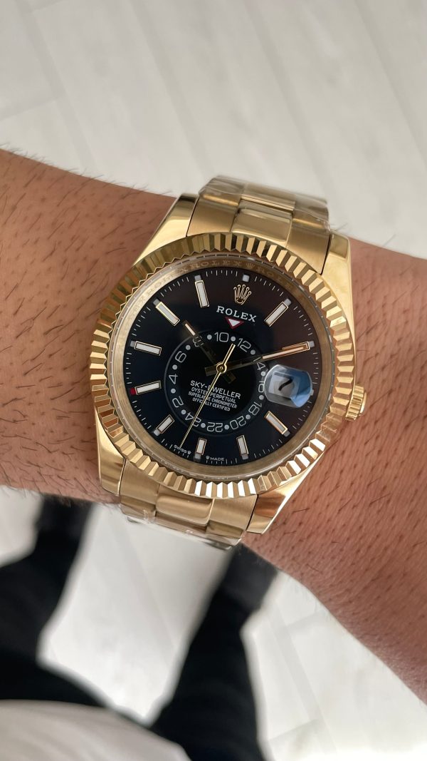 Rolex Sky Dweller Siyah 336938 Oyster Gold 42mm Replika Saat