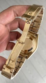 Rolex Sky Dweller Siyah 336938 Oyster Gold 42mm Replika Saat