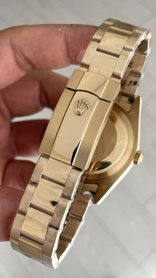 Rolex Sky Dweller Siyah 336938 Oyster Gold 42mm Replika Saat