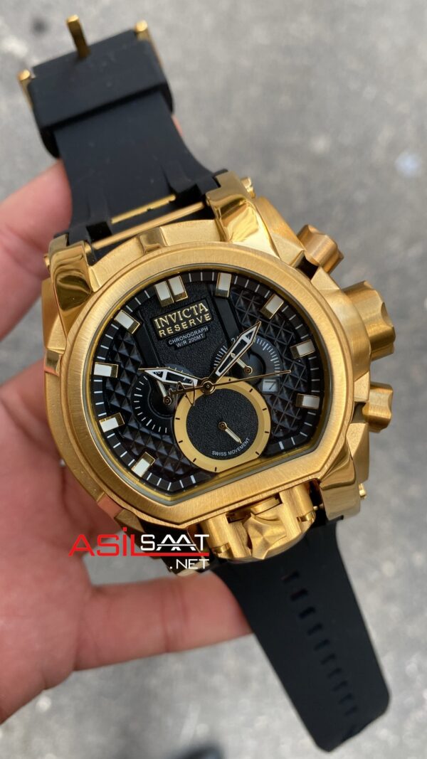 Invicta Magnum Reserve Bolt Zeus Siyah Kadran 52 mm 25607 Gold Replika Saat IMA017