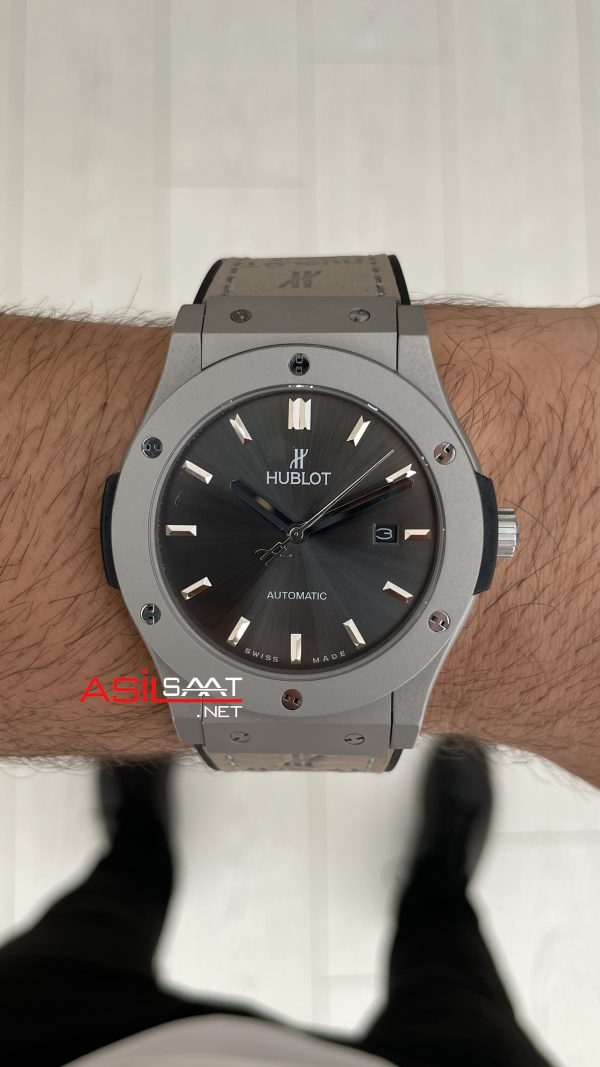 Hublot Classic Fusion Grey 42mm Replika Saat