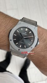 Hublot Classic Fusion Grey 42mm Replika Saat