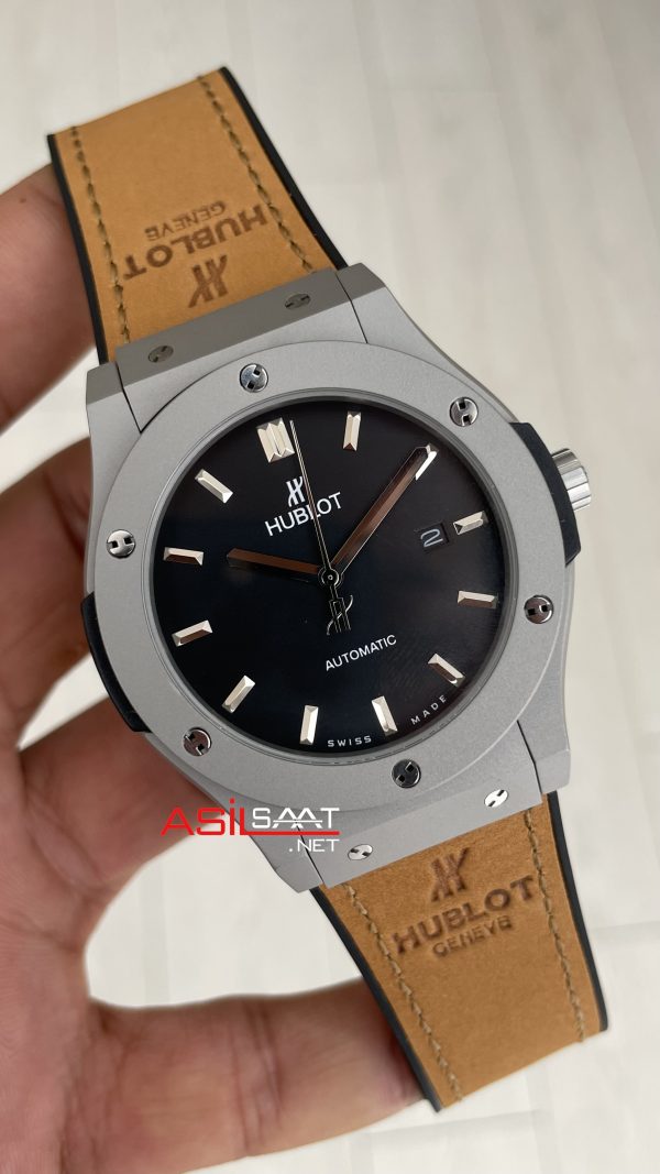 Hublot Classic Fusion Siyah Kadran 42 mm Kahverengi Replika Saat