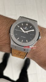 Hublot Classic Fusion Siyah Kadran 42 mm Kahverengi Replika Saat