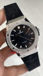 Hublot Classic Fusion Siyah Kadran 42mm Silver Replika Saat