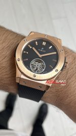 Hublot Classic Fusion Tourbillon Siyah Kadran 42mm Rose Replika Saat