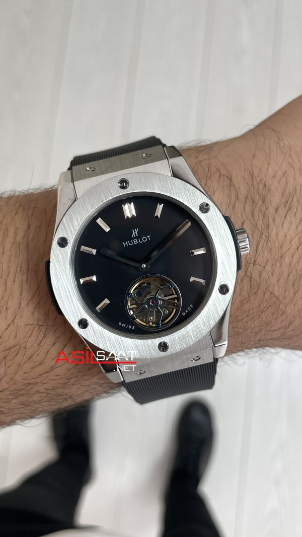 Hublot Classic Fusion Tourbillon Siyah Kadran 42mm Silver Replika Saat Hublot Classic Fusion Tourbillon Siyah Kadran 42mm Silver Replika Saat