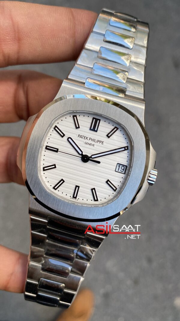 Patek Philippe Nautilus 5711 Silver 40 mm Beyaz Kadran 324 SC Super Klon Eta Saat