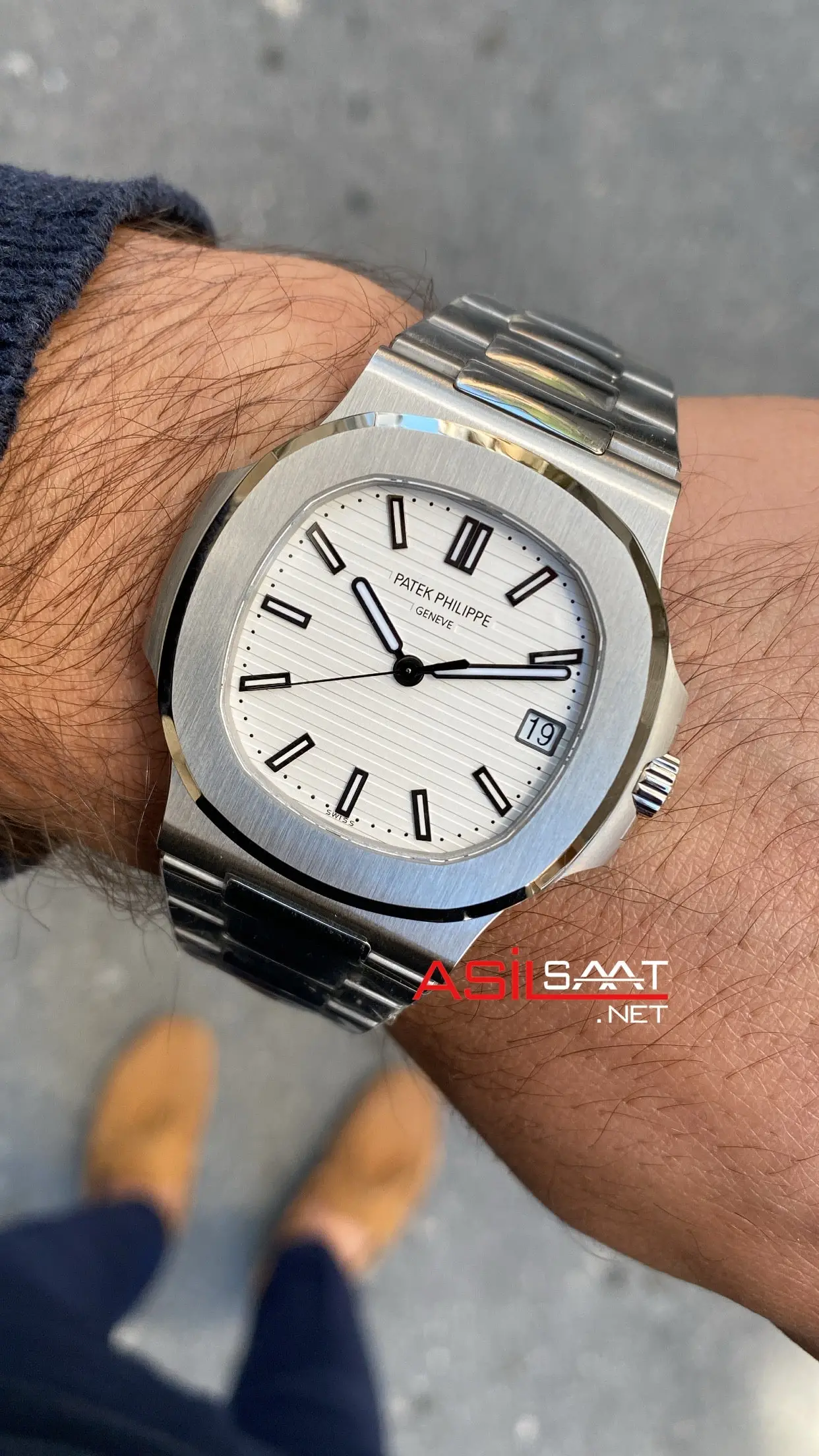 Patek Philippe Nautilus 5711 Silver 40 mm Beyaz Kadran 324 SC Super Klon Eta Saat