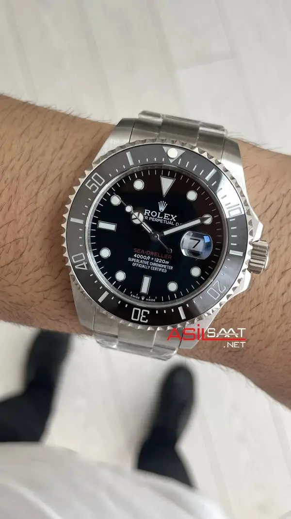 Rolex Sea-Dweller 126600 Oyster Red Text 43mm Rolex Sea-Dweller 126600 Oyster Red Text 43mm