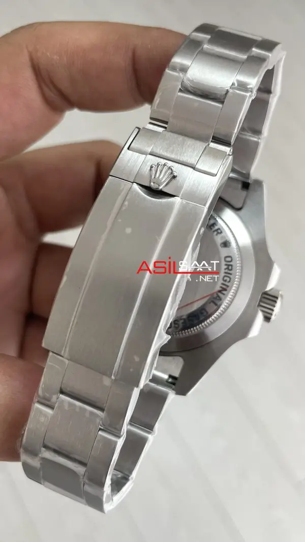 Rolex Sea-Dweller 126600 Oyster Red Text 43mm Rolex Sea-Dweller 126600 Oyster Red Text 43mm