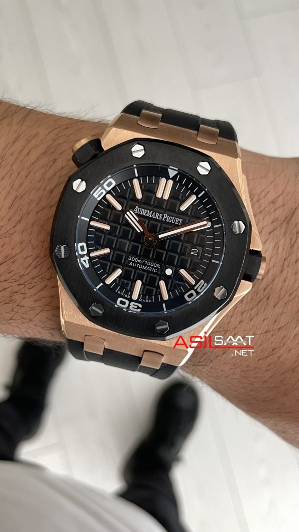 Audemars Piguet Royal Oak Offshore Diver Cup 15709TR Siyah Kadran 42mm Rose Replika Saat