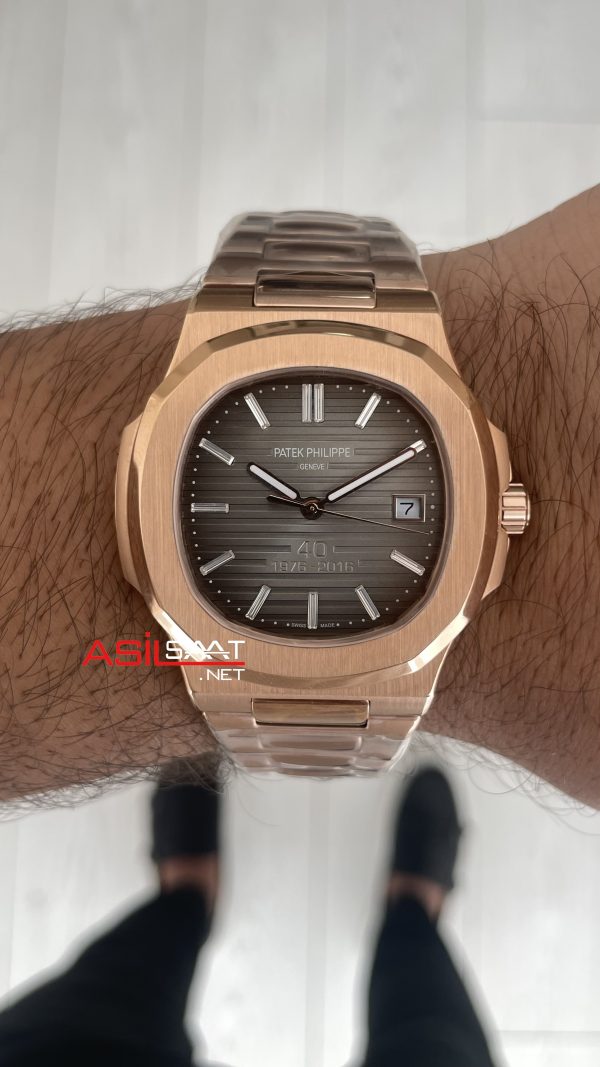 Patek Philippe Nautilus 40th Year Anniversary 5711 Gri Kadran 40 mm Rose Replika Saat