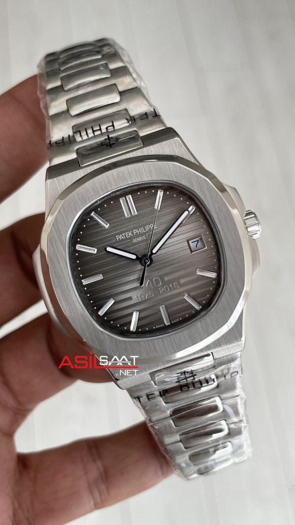 Patek Philippe Nautilus 40th Year Anniversary 5711 Gri Kadran 40 mm Silver Replika Saat
