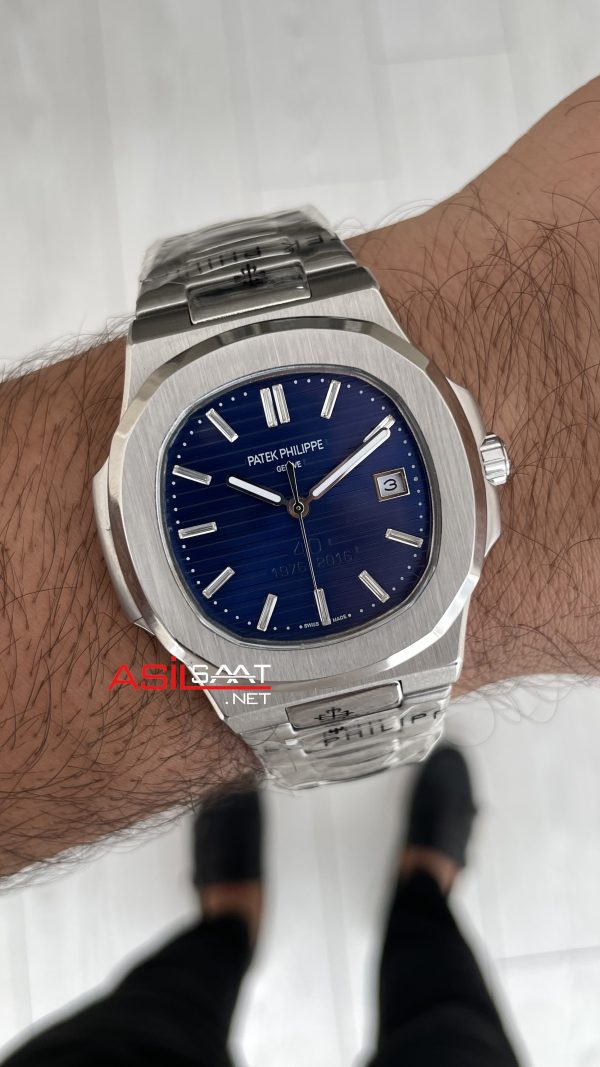 Patek Philippe Nautilus 40th Year Anniversary Platinum Blue 40 mm 5711 Silver 40. Yıla Özel Mavi Kadran Replika Saat