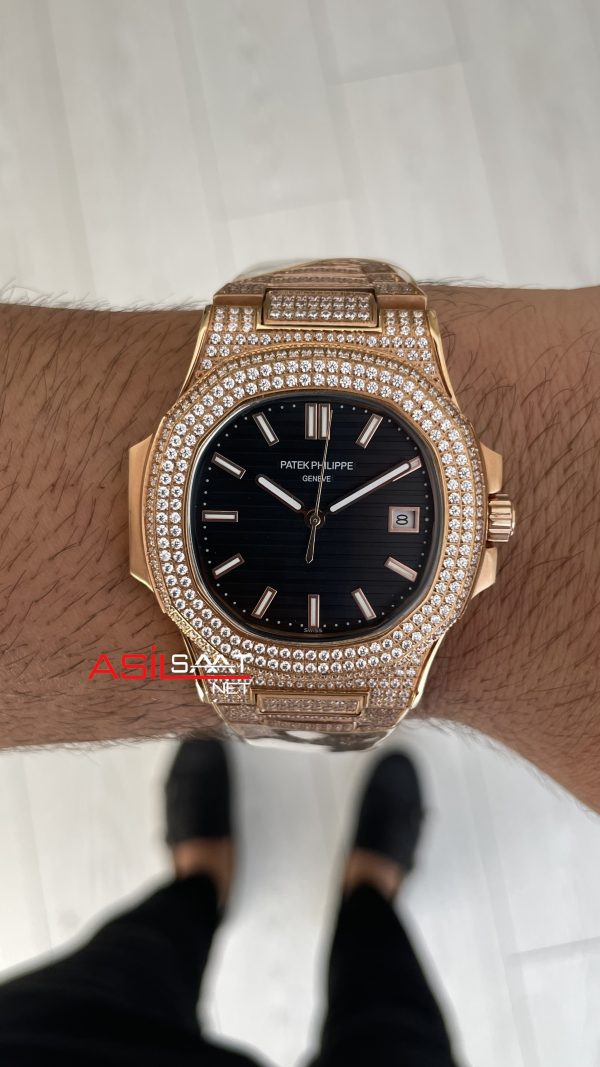 Patek Philippe Nautilus Diamond 5711 Siyah Kadran 40 mm 5711 Rose Replika Saat